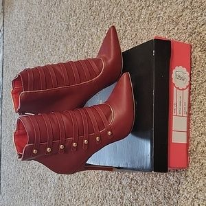 Akira Ankle Boot